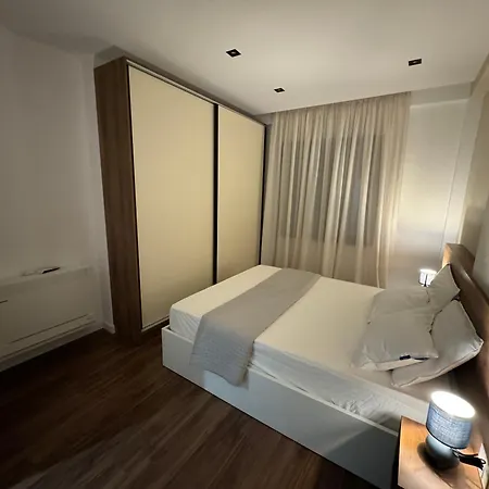 Luxury Center With Balcony Apt21 * Tirana