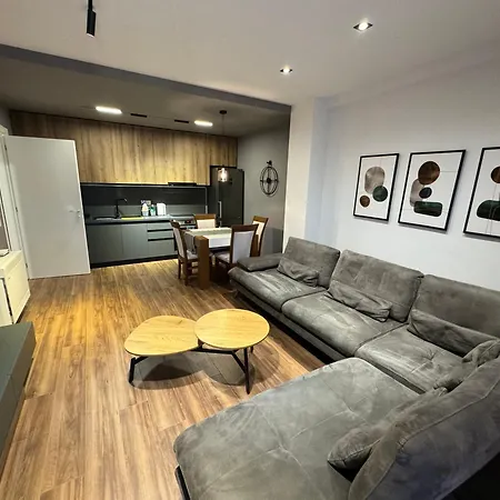 Luxury Center With Balcony Apt21 * Tirana